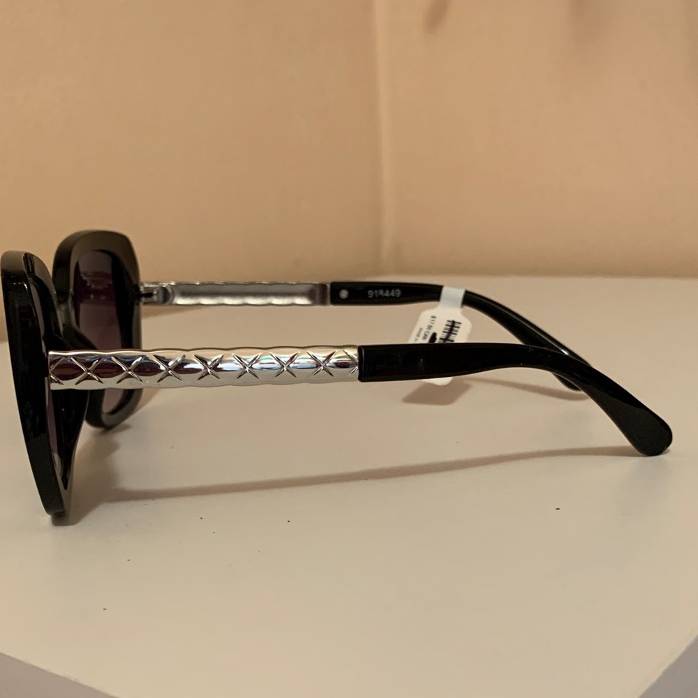 Torrid Black Square Sunglasses - Picture 2 of 7